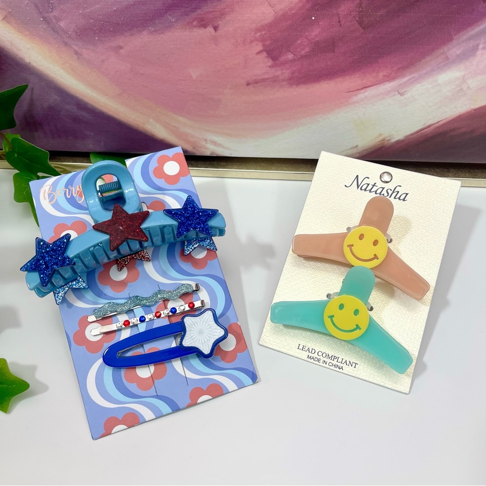 Berry Star Hair Claw‎ Clips and Natasha Smile Hair Clips Set
